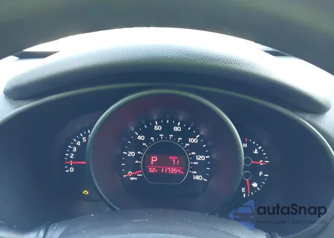 2016 Kia Soul + z USA, uszkodzony, nr VIN KNDJP3A50G7855696